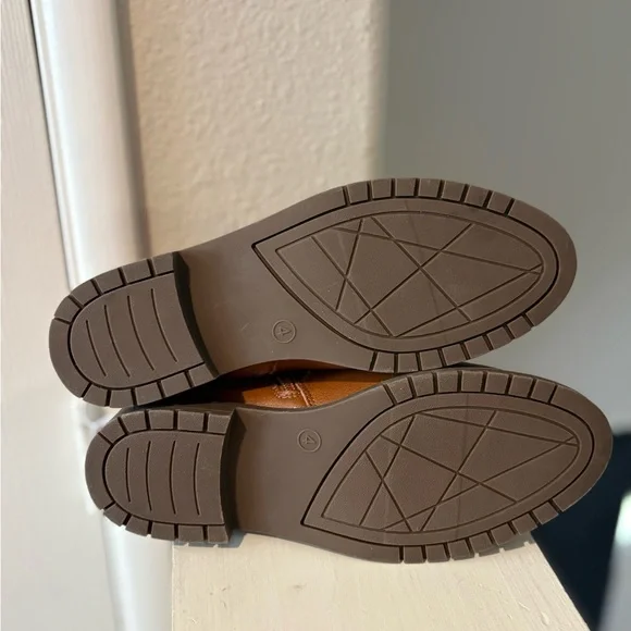 Kids' Brandy Chelsea Ankle Boots Cognac - Cat & Jack - SIZE 4 - Picture 5 of 6